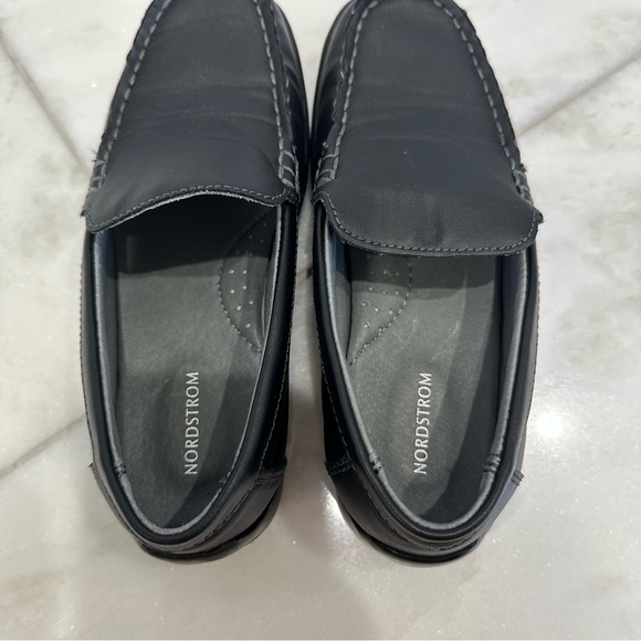 Size 1 Boy Black Nordstrom Dress Shoes - Picture 8 of 10